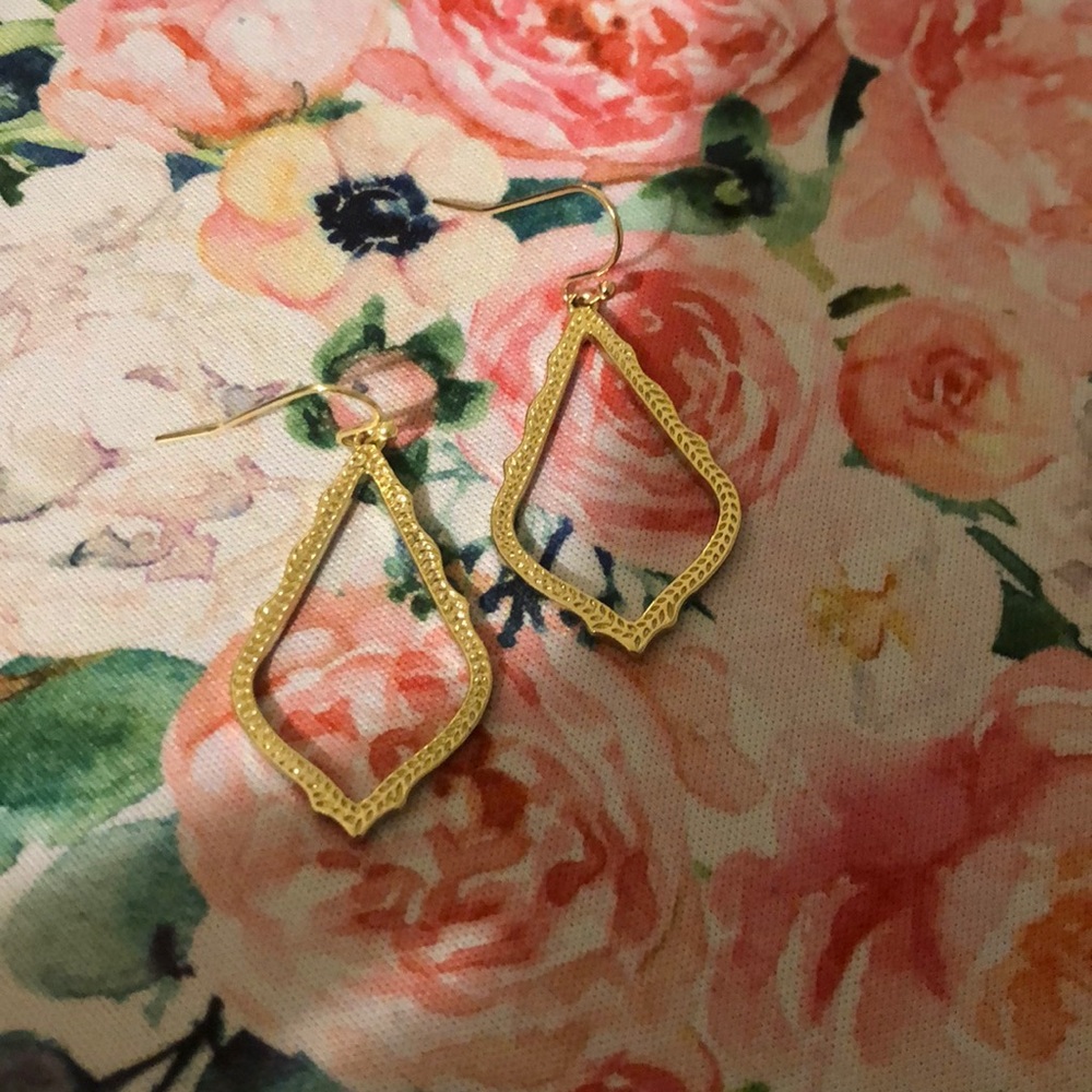 Gold Sophia earring